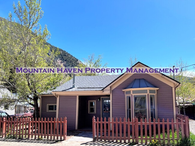 property at 530 Woodward St