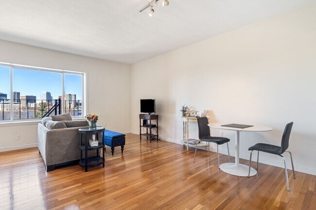 260 Beacon St in Boston, MA - Foto de edificio - Building Photo