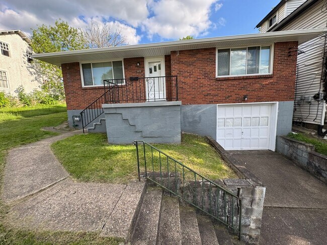 property at 2610 Jenny Lind St