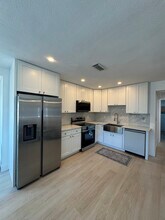 11423 77th Ave in Seminole, FL - Foto de edificio - Building Photo