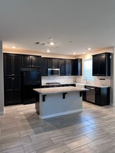 2967 Grassy Bank Ave in Sacramento, CA - Building Photo - Building Photo