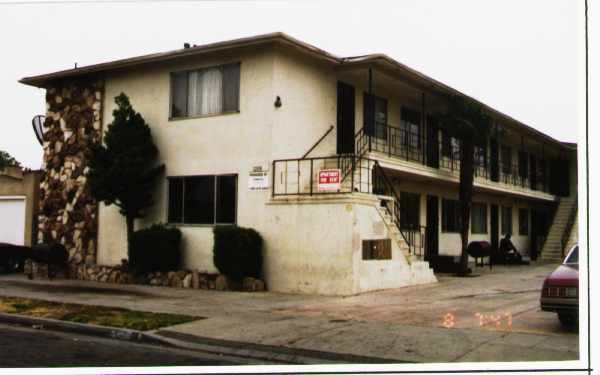 1208 W 103rd St in Los Angeles, CA - Building Photo