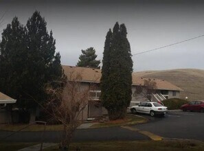 200 E Pioneer Dr in Heppner, OR - Building Photo - Building Photo