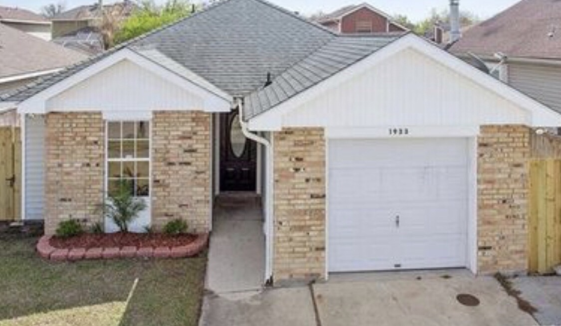 1933 Melba Pl in Marrero, LA - Building Photo