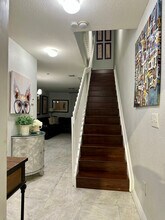 2194 NE 167th St in North Miami Beach, FL - Building Photo - Building Photo