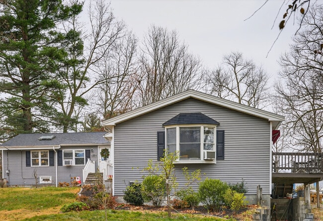 80 Algonquin Dr in Tewksbury, MA - Foto de edificio - Building Photo