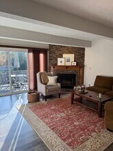 6941 Dublin Village Dr in Dublin, OH - Building Photo - Building Photo