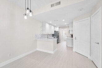 122 Ashley Ct in Jupiter, FL - Foto de edificio - Building Photo