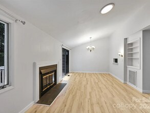 71 Hollybrook Dr in Asheville, NC - Building Photo - Building Photo