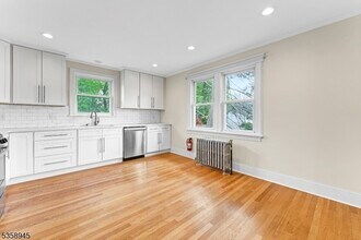 6 Van Dyke Pl, Unit 4065-37 in Summit, NJ - Building Photo - Building Photo