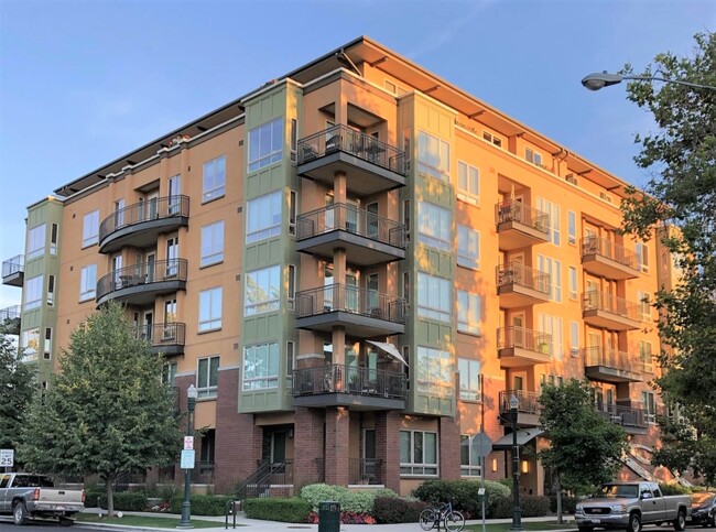 323 W Jefferson St, Unit 203 in Boise, ID - Foto de edificio - Building Photo