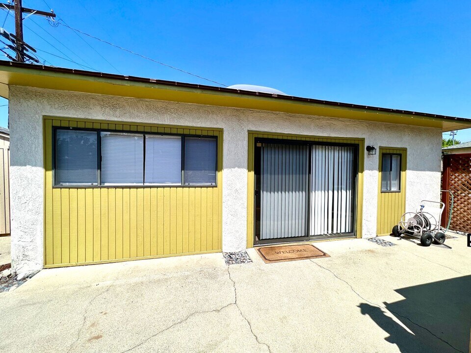 534 W Baughman Ave in Claremont, CA - Building Photo