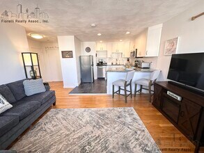 23 Fleet St, Unit 11 in Boston, MA - Building Photo - Building Photo