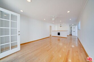 230 Bicknell Ave in Santa Monica, CA - Building Photo - Building Photo