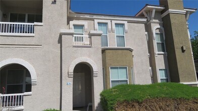 9975 Peace Way in Las Vegas, NV - Building Photo - Building Photo