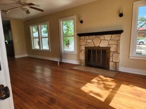 692 Town Creek Rd in Kerrville, TX - Building Photo - Building Photo