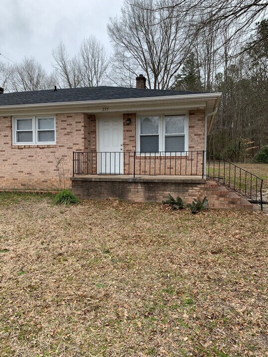 235 Eastbrook Dr-Unit -1 in Woodruff, SC - Building Photo