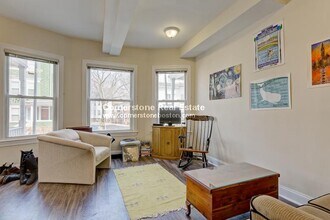 28 Hillside St, Unit 1 in Boston, MA - Foto de edificio - Building Photo