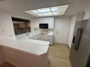 22707 Copper Hill Dr in Santa Clarita, CA - Building Photo - Building Photo