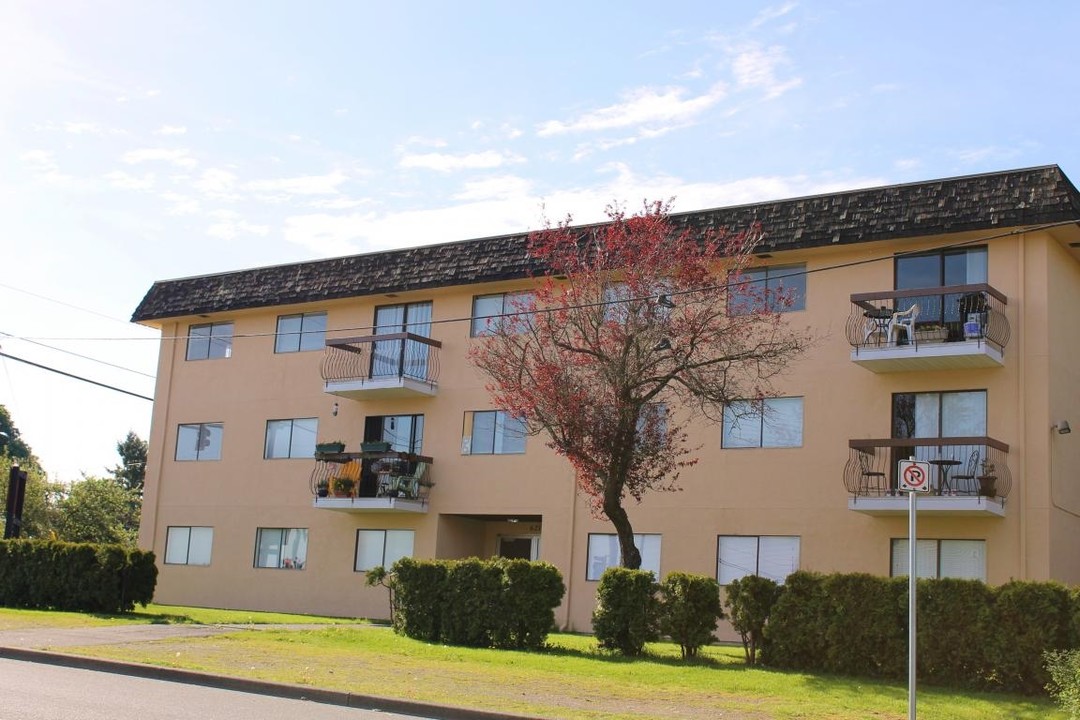 Scenic View Apartments in Campbell River, BC - Building Photo