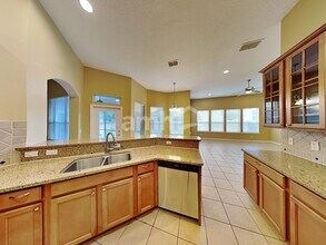 921 Indian River Rd in St. Augustine, FL - Foto de edificio - Building Photo