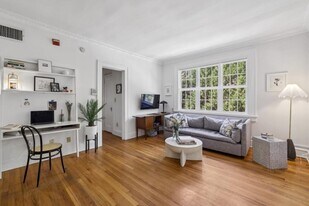 70 Sheridan Dr NE in Atlanta, GA - Building Photo