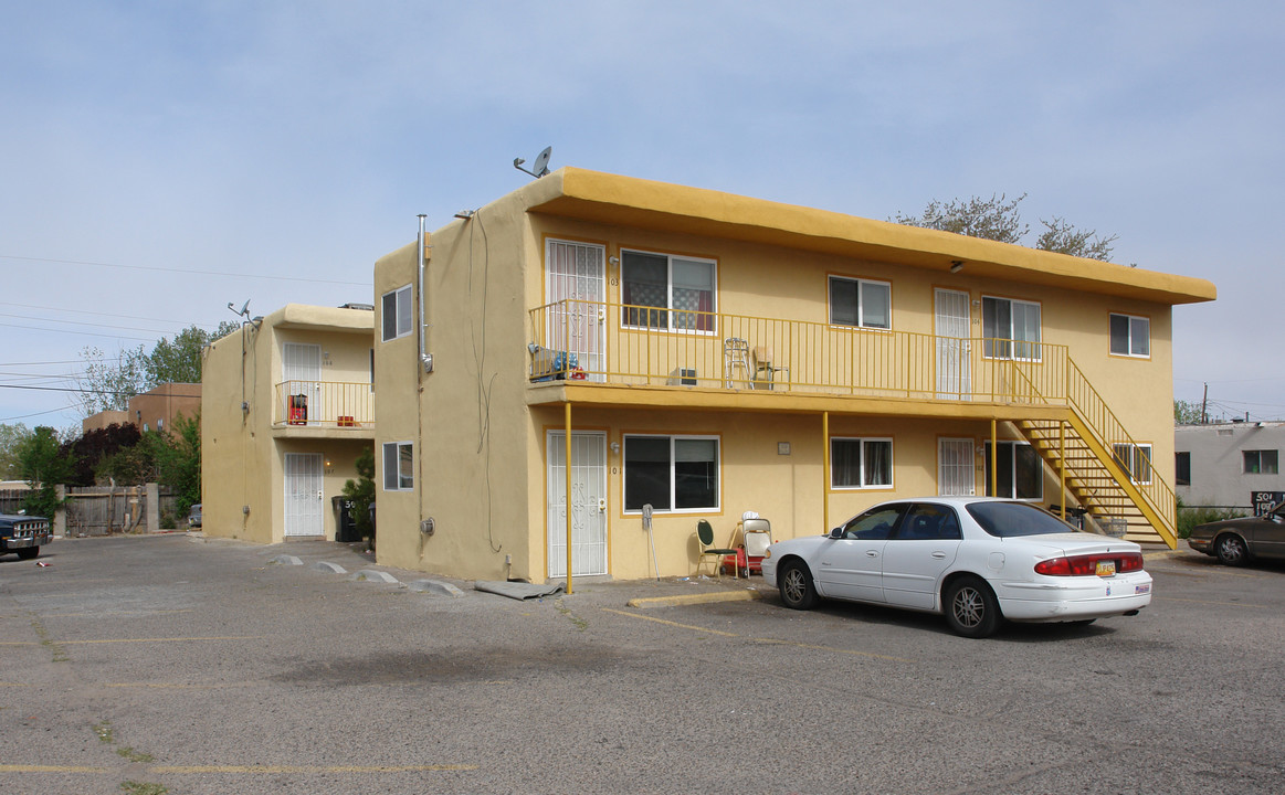 501 Texas St NE in Albuquerque, NM - Building Photo