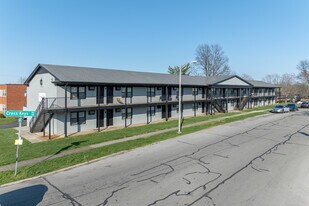Carriage House Apartments in Lexington, KY - Building Photo
