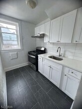 112 Lincoln St, Unit 102 in East Orange, NJ - Building Photo - Building Photo