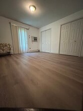 7 Munson St in Medford, NY - Building Photo - Building Photo