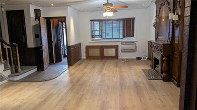 8887 15th Ave in Brooklyn, NY - Foto de edificio - Building Photo