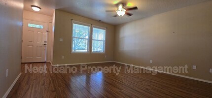 6888 S Galewood Way in Boise, ID - Building Photo - Building Photo