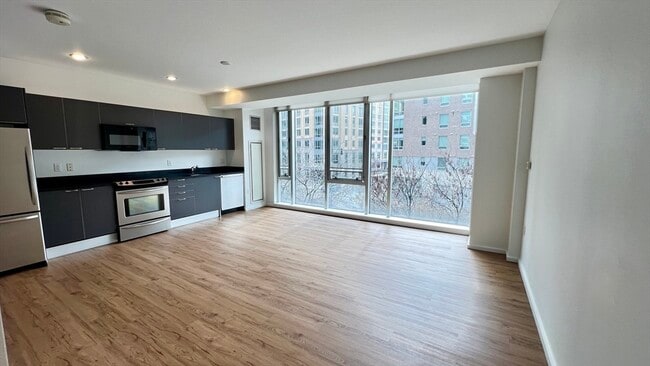 property at 2 Earhart St