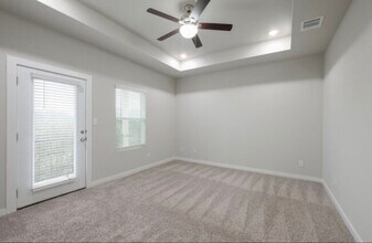 21531 Sir Walter Ln in San Antonio, TX - Building Photo - Building Photo