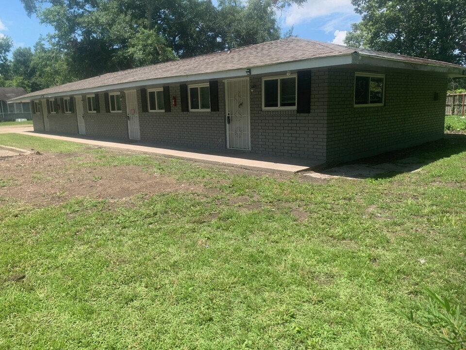 2817 Lorraine St, Unit #25 in Baton Rouge, LA - Building Photo