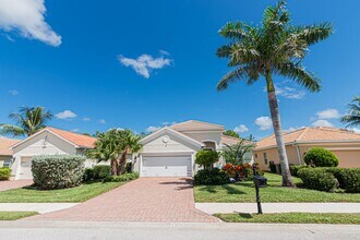 14467 Manchester Dr in Naples, FL - Building Photo - Building Photo