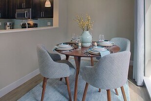33 Rogers St, Unit 201 in Cambridge, MA - Building Photo
