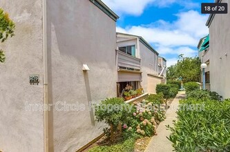 3276 Ashford St in San Diego, CA - Foto de edificio - Building Photo