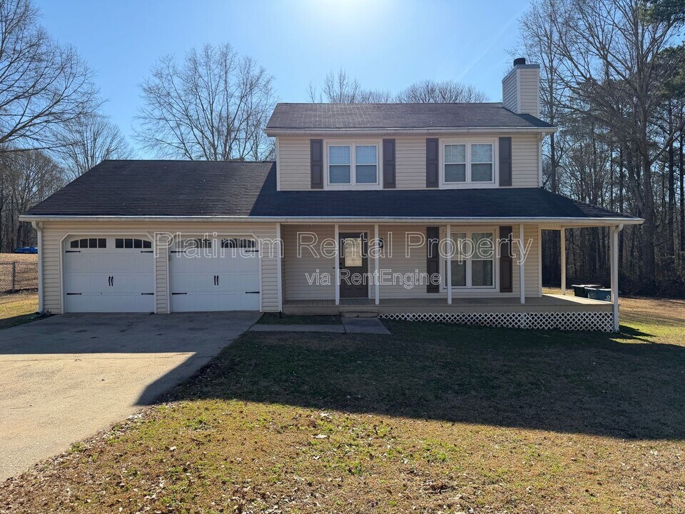 240 Carter Rd in Auburn, GA - Building Photo