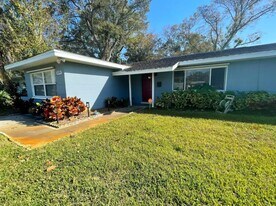 1078 58th Ave S in St. Petersburg, FL - Building Photo