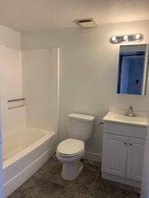 200 Bruce Way, Unit 3 in Henderson, NV - Building Photo - Building Photo