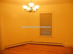 42 Falcon St-Unit -1 in Boston, MA - Foto de edificio - Building Photo