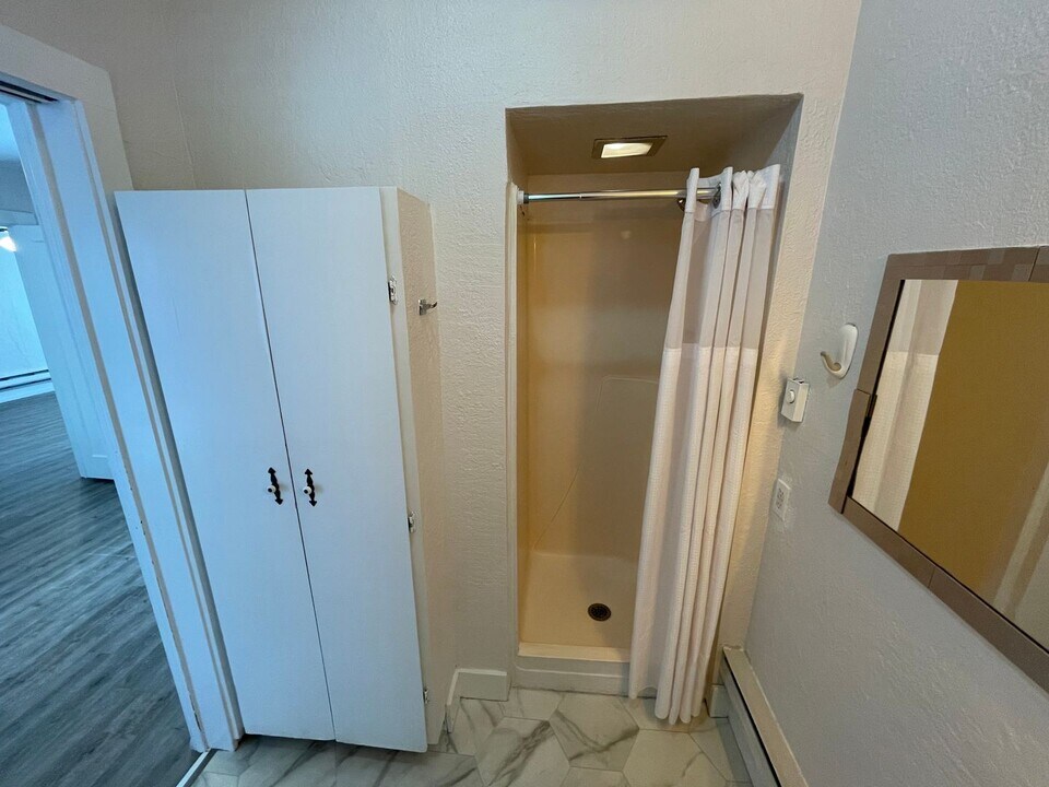 1521 Blaine St, Unit 1521 Blaine Street unit 3 in Caldwell, ID - Building Photo