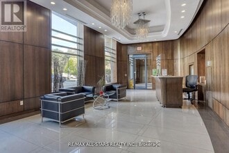 18 Valley Woods Rd in Toronto, ON - Building Photo - Building Photo