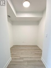 2000 Bathurst St in Toronto, ON - Building Photo - Building Photo