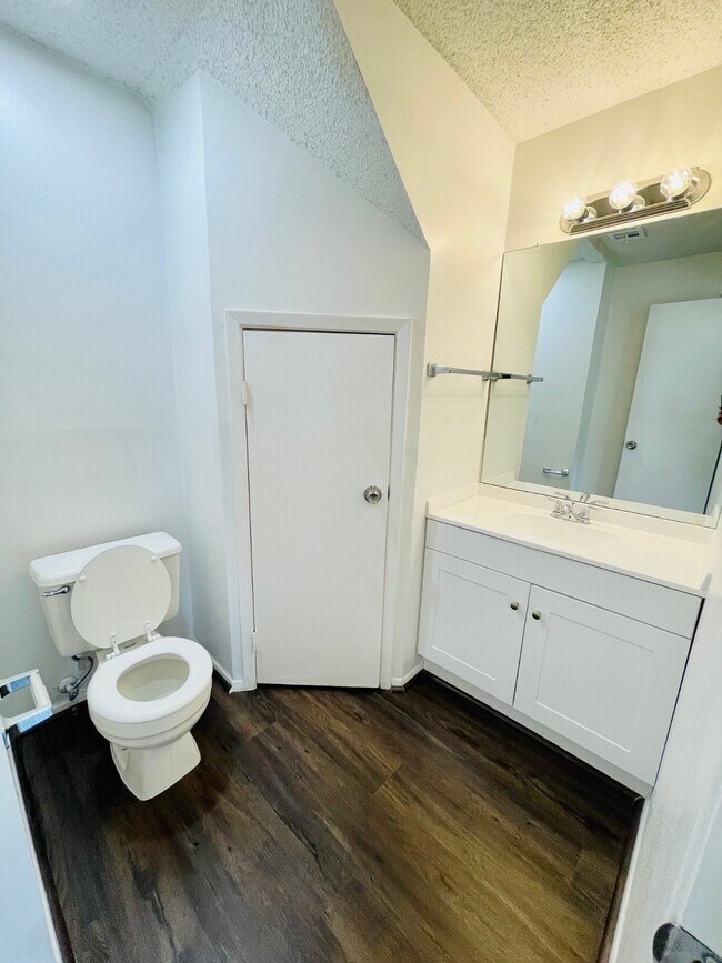 2710 Grants Lake Blvd