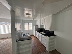 1254 Orange in Los Angeles, CA - Foto de edificio - Interior Photo