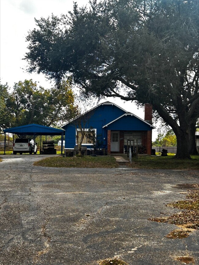 31155 Old Washington Rd in Waller, TX - Building Photo - Building Photo