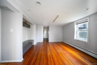 126 Tanglewylde Rd in Putnam Valley, NY - Building Photo - Building Photo