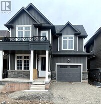 131 Sanders Rd in Erin, ON - Building Photo